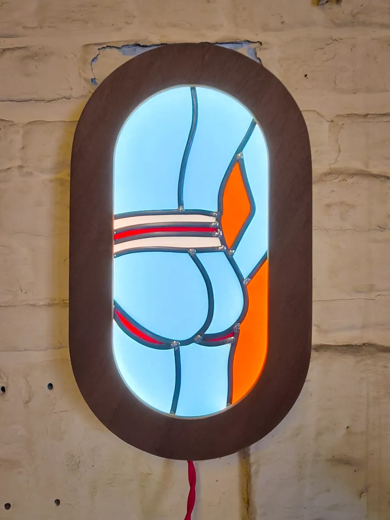 [CHEEKY-BLUE-BOY-BUTT] Cheeky light 'Blue boy butt'